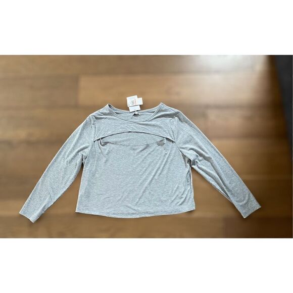 Love Fire Trendy Plus Size Cutout Top Women's - Picture 3 of 4